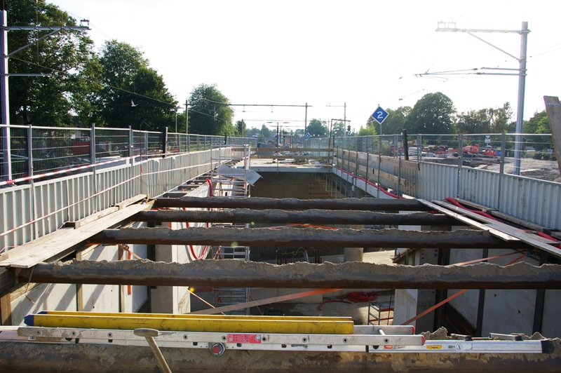 Toegang perron Harderwijk Perrontrap station harderwijk in opbouw