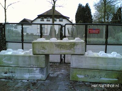 Toekomst van Het Nachthok is onzeker Foto gezien vanuit Struik 